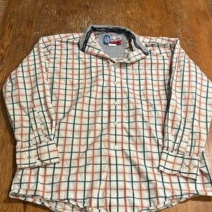 Wrangler men’s medium work shirt.